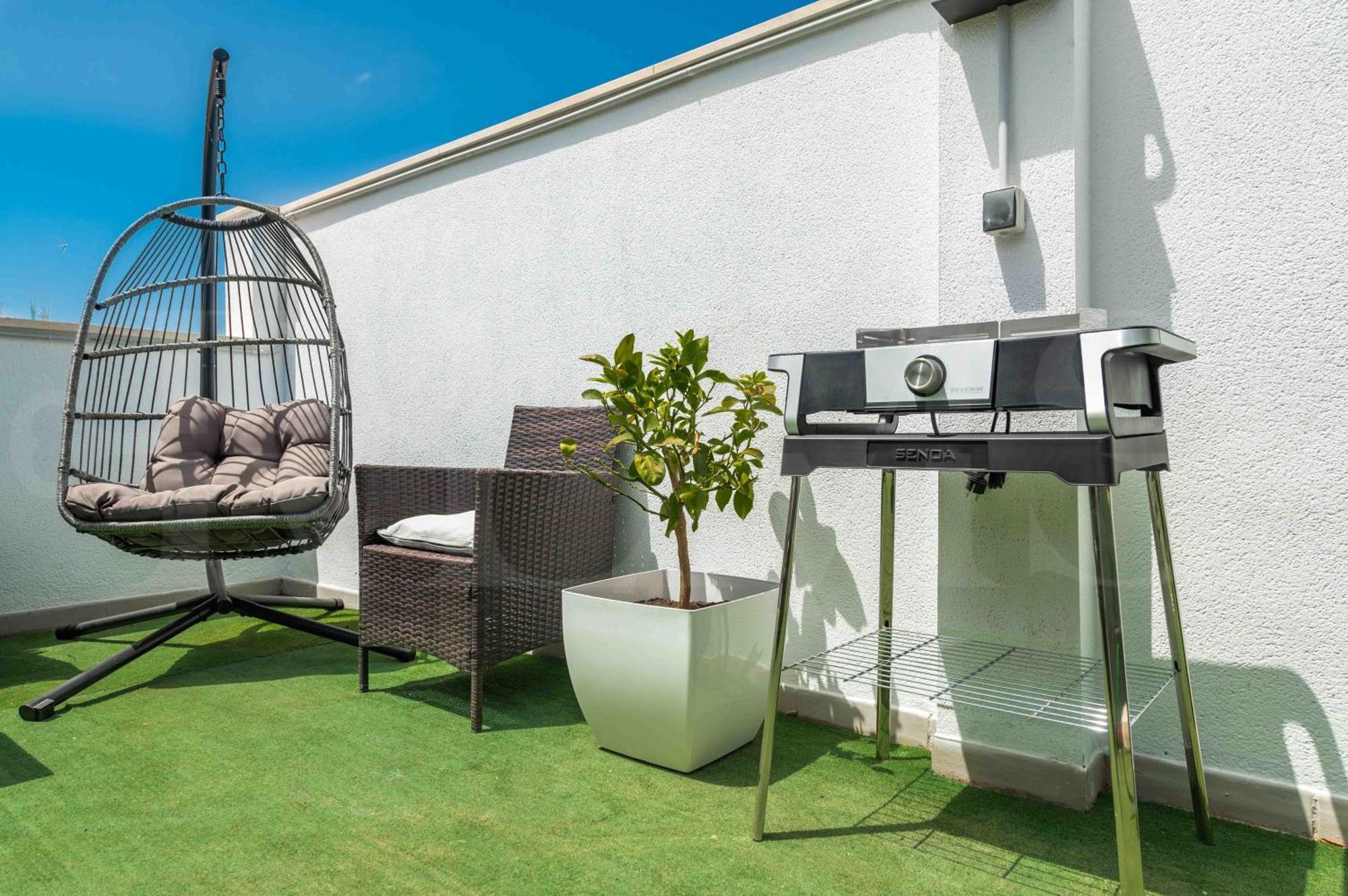 Modern Studio With Private Rooftop Terrace By Rems Малага Екстериор снимка